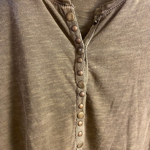 We the free snow drop Henley in olive green short sleeve cotton Medium - Picture 8 of 10